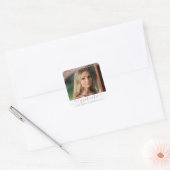 Sticker Carré Bleu & Rose Gold Elegant Script Graduate Photo (Enveloppe)