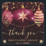 Sticker Carré Bourgogne Gold Christmas Baubles Sweet sixteen<br><div class="desc">Elégant Baubles de Noël rouge et or de Bourgogne design avec un arrière - plan bokeh rouge foncé et or</div>