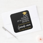 Sticker Carré Casquette Gown It's Going Down - Nom Graduation mo (Enveloppe)
