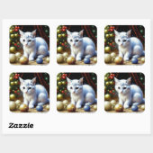 Sticker Carré Chaton blanc Jouer avec des ornements de Noël or (Feuille)