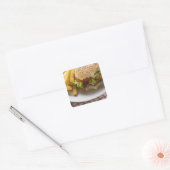 Sticker Carré Cheeseburger, morsures prises, avec frites (Enveloppe)