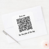 Sticker Carré Cherchez-moi la blague du jour QR Code (Enveloppe)