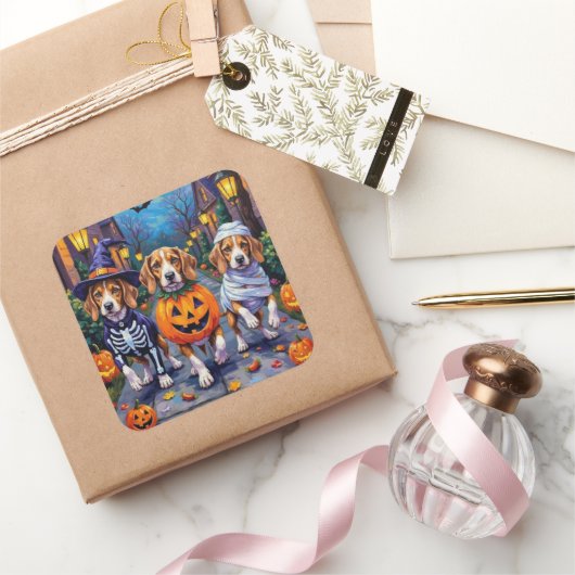 Sticker Carré Chiens beagles en costume d'Halloween (Cadeaux)