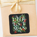 Sticker Carré CHRISTMAS Greenery Berries Holiday Black<br><div class="desc">Le mot CHRISTMAS se trouve parmi les feuilles et les baies sur un arrière - plan noir (ou toute couleur) sur ces autocollants carrés,  élégant pour les enveloppes,  les faveurs de fête ou toute occasion de Noël de vacances. CORRESPONDRE des articles dans notre magasin.</div>