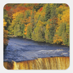 Sticker Carré Chutes supérieures de Tahquamenon dans le Michigan