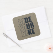 Sticker Carré Citation de VTT motivationnelle - Cyclisme drôle (Enveloppe)