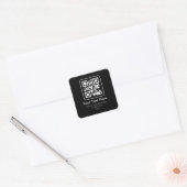 Sticker Carré Code QR scannable moderne | Noir Blanc & Gris (Enveloppe)