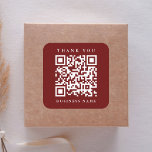 Sticker Carré Code QR Site Web Lien Merci Business Red<br><div class="desc">Un simple autocollant de remerciement avec le lien de votre site de code QR. Pour une personnalisation plus avancée de cette conception,  cliquez sur le BOUTON OUTIL DESIGN BLEU ci-dessus ! Des articles correspondants sont également disponibles.</div>
