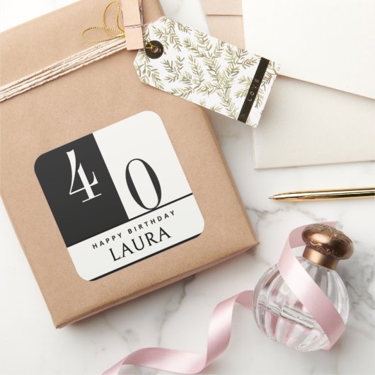 Sticker Carré Custom Name & Age Black and White Birthday (Cadeaux)