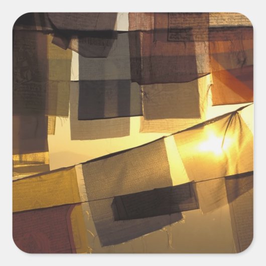 Sticker Carré drapeaux de prière bouddhiste au coucher du soleil (Devant)