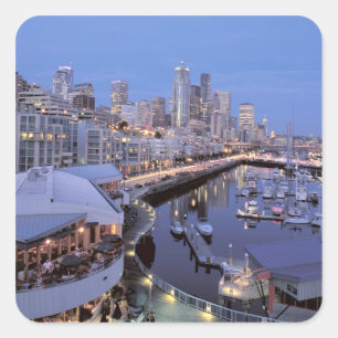 Sticker Carré Dusk sur Bell Harbour à Seattle, Washington.