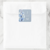 Sticker Carré Dusty Blue Monogram Floral Wedding Favoriser (Sac)