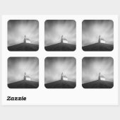 Sticker Carré Eglise sur une colline en noir et blanc (Feuille)