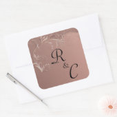 Sticker Carré Élégant Rose Mariage or Monogramme (Enveloppe)