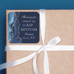 Sticker Carré Elégante Marine Blue Gold Agate Bat mitzvah Party<br><div class="desc">L'élégante agate bleu marine et or orne le côté de cet autocollant Bat mitzvah moderne. Le nom de votre fille est écrit dans une belle écriture formelle sous l'Étoile de David. Parfait pour une famille juive chic et élégante célébrant une fille appelée à la Torah.</div>