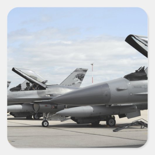 Sticker Carré F-16 Fighting Falcons attend le lancement (Devant)