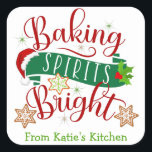 Sticker Carré Festif Baking Spirits Bright Custom Christmas<br><div class="desc">Ces autocollants festifs de vacances comportent l'expression "Baking Spirits Bright" dans les couleurs rouge, vert et or de Noël. Le design comprend un chapeau santa, un houx aux baies, des biscuits de noël et des accents de starburst. Ajoutez votre texte personnalisé, y compris le changement de police et/ou de couleur,...</div>