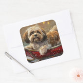 Sticker Carré Festive de Noël de chien Lhasa Apso (Enveloppe)