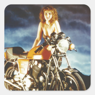 Sticker Carré Fille pin-up de moto