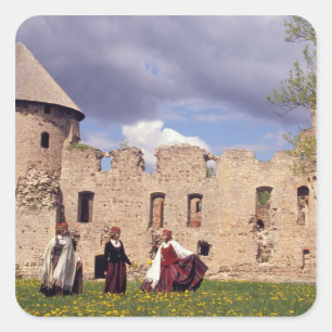 Sticker Carré Filles lettones en tenue traditionnelle, chantant