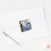 Sticker Carré Fleurs blanches devant un ciel blanc (Enveloppe)