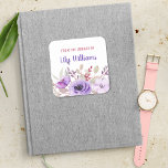 Sticker Carré Floral D'Aquarelle Violet De La Bibliothèque De<br><div class="desc">Plaques de livres personnalisées avec une jolie impression d'aquarelle fleurie violette. Personnalisez le modèle de la bibliothèque avec son nom. Les plaques personnalisées sont parfaites pour les fournitures scolaires et peuvent aussi servir d'autocollants pour un baby shower de livres.</div>
