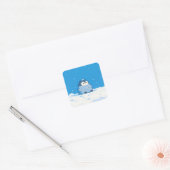 Sticker Carré Fluffy Penguin Sitting in Winter Snow (Enveloppe)