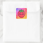 Sticker Carré Fraise Kawaii souriante sur Pastel Gradient Backg (Sac)