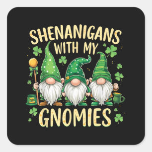 Sticker Carré Gnome de la Fête de la Saint-Patrick Chanceux Trèf