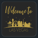 Sticker Carré Gold Bienvenue à Las Vegas Mariage de panier cadea<br><div class="desc">Cet élégant autocollant de bienvenue,  placé sur votre sac de bienvenue ou votre panier dans leur hébergement,  est une bonne façon de remercier vos invités de l'extérieur de la ville pour le voyage qu'ils ont dû faire pour se rendre à votre mariage Las Vegas.</div>