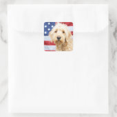 Sticker Carré Goldendoodle avec drapeau américain (Sac)