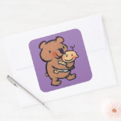Sticker Carré Grande étreinte d'ours Brown de Leslie Patricelli (Enveloppe)