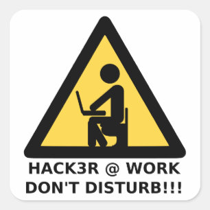 Sticker Carré Hacker au travail