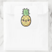Sticker Carré Happy Pineapple – Cute Kawaii Illustration (Sac)