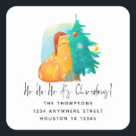 Sticker Carré Ho Ho Christmas Chat Nom Nom Adresse<br><div class="desc">Ho Ho Ho Christmas Chat Nom du retour Adresse. Style minimaliste humoristique avec une illustration de chat et d'arbre festif et l'en-tête principal dans un script de style manuscrit. Personnalisez facilement le reste du texte à vos propres détails.</div>