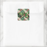 Sticker Carré Holly on Christmas Plaid 9<br><div class="desc">Sel et baies sur l'autocollant de Noël Plaid.</div>