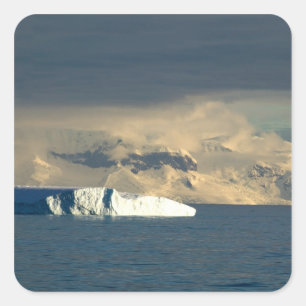 Sticker Carré Iceberg au début du passage de Drake juste