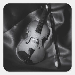 Sticker Carré Image en noir et blanc d'un violon nature morte