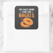 Sticker Carré Je suis juste là pour la nourriture juive Bagels (Sac)