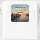 STICKER CARRÉ JOLIMENT MATTHEW 11:28 SCRIPTURE DU COUCHER DE SOL (Sac)