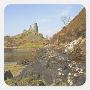 Sticker Carré Kyleakin, Écosse. Les ruines antiques de