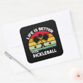 Sticker Carré La vie est meilleure avec Pickleball (Enveloppe)