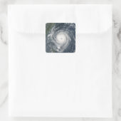 Sticker Carré Le typhon Longwang s'approche de Taïwan (Sac)