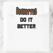 Sticker Carré Les Brunettes le font mieux (Sac)