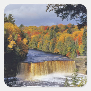 Sticker Carré Les chutes Upper Tahquamenon dans l'UGB au Michiga