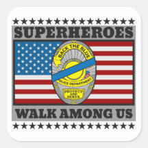 Les super-héros marchent parmi nous