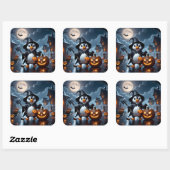 Sticker Carré L'image d'un mignon pingouin habillé comme le grim (Feuille)