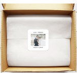 Sticker Carré Machine à écrire minimaliste | Mariage photo Merci<br><div class="desc">Ces autocollants de mariage simples et minimalistes présentent votre photo personnelle préférée avec vos noms et les mots "amour   merci" dans le texte de la machine à écrire en noir.</div>
