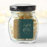 Sticker Carré Mariage de bord moderne Parties scintillant or fon<br><div class="desc">Cet élégant autocollant mariage moderne présente une parties scintillant en faux or sur le bord gauche. Customisez facilement le texte de couleur or sur un arrière - plan vert foncé,  avec les noms de la mariée et du marié en calligraphie manuscrite sur une grande esperluette.</div>