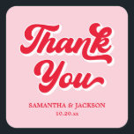 Sticker Carré Mariage de Merci rose et rouge<br><div class="desc">L'ajout parfait à vos faveurs de mariage. Ces faveurs de mariage uniques sont un moyen bon marché mais chic de remercier vos invités. Idéal pour un mariage kitsch, un mariage super, un mariage branché ou un mariage éclectique, ces autocollants complètent tous les thèmes rétro mariage. Que vous planifiez un mariage...</div>